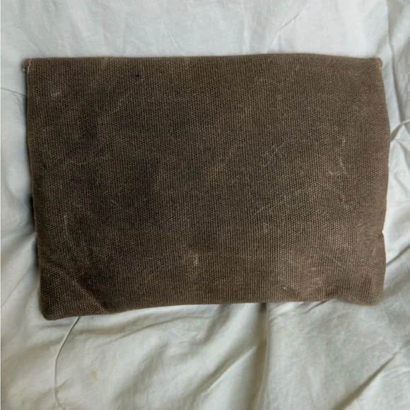 LE LABO Singapore Business Class Amenity Kit - Picture 4 of 8